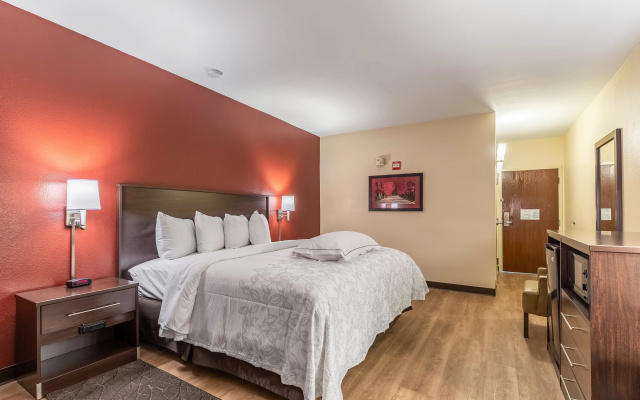 photo 5 of Red Roof Inn PLUS+ & Suites Houston - IAH Airport SW
