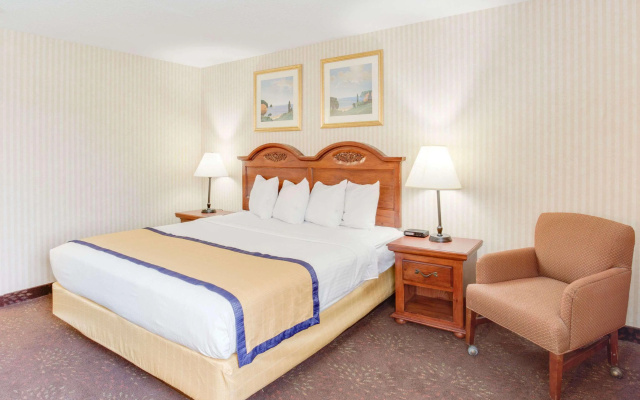 photo 3 of Kalamazoo Hotel