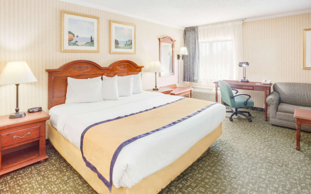 photo 4 of Kalamazoo Hotel