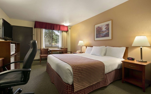 photo 3 of Baymont by Wyndham Seattle/Kirkland WA