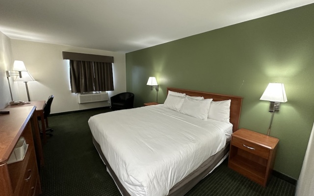 photo 4 of College Inn