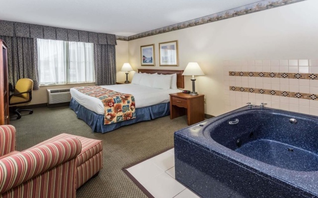 photo 5 of Baymont Inn & Suites Waterford/Burlington Wi