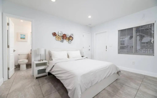 photo 3 of Bayshore Breeze 2 - Fort Lauderdale Beach