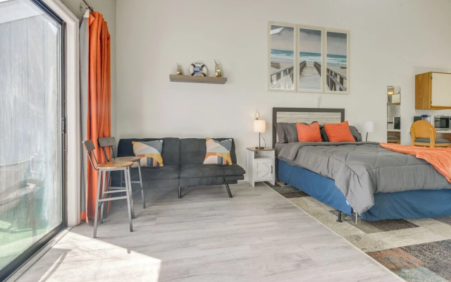photo 3 of Baytree Golf Colony Studio ~ 5 Mi to Beach!