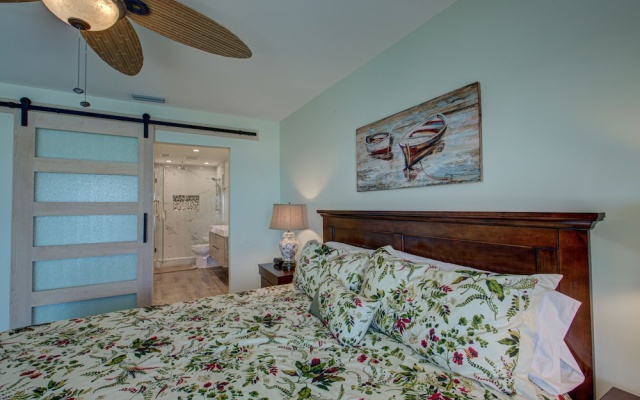 photo 5 of Beach Palms 5B by Anna Maria