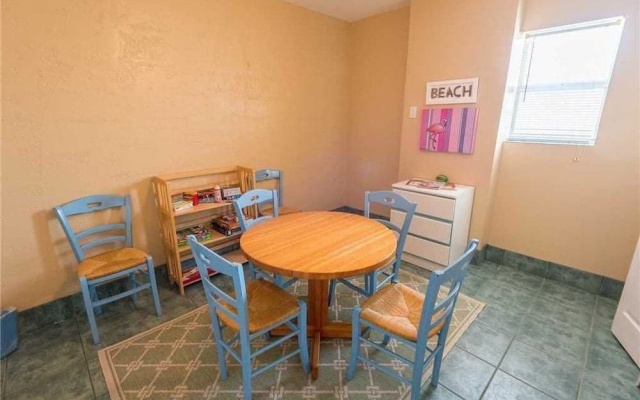 photo 4 of Beach Side Vista Apartment 6