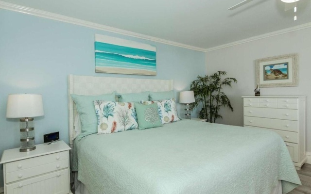 photo 3 of Beach & Tennis 3706