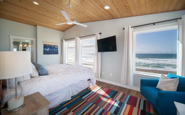 photo 4 of Beach Time!
