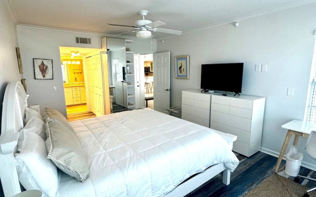 photo 4 of Beach Two Bedroom Villa by RedAwning