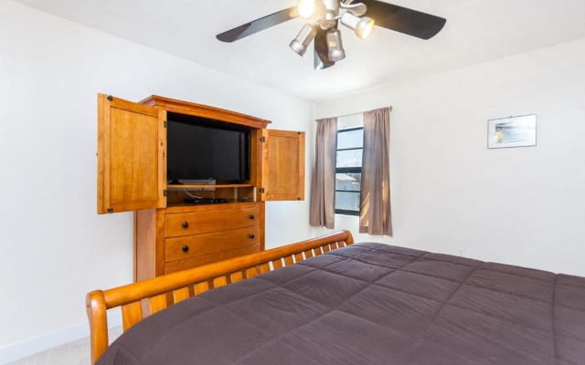 photo 4 of Beachcomber 301, 2 Bedrooms, Near Mayo Clinic, Sleeps 4, Pool