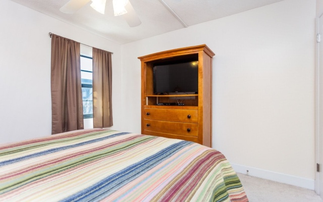 photo 5 of Beachcomber 301 2 Br condo by RedAwning