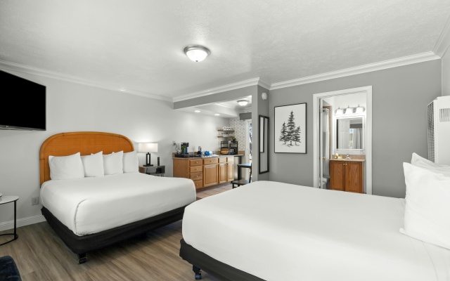 photo 3 of Beachcomber Motel Fort Bragg