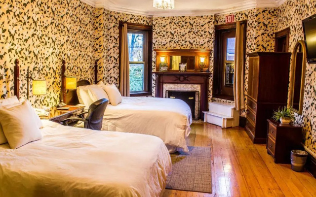 photo 3 of Beacon Inn 1087