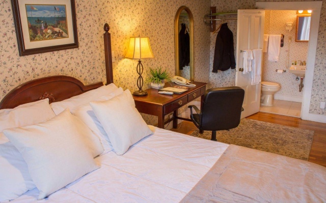photo 4 of Beacon Inn 1750