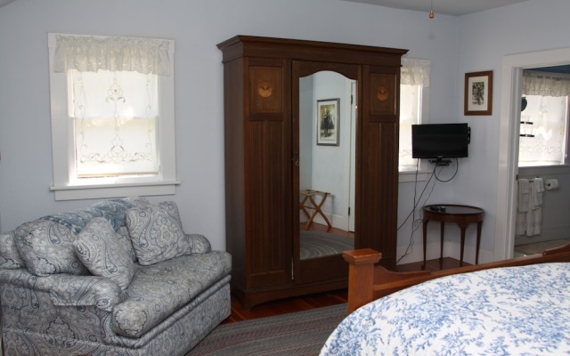 photo 4 of Bear Flag Inn