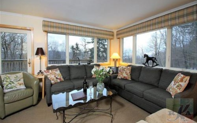 photo 3 of Bear Run House by RedAwning