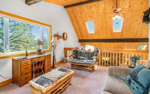 photo 4 of Bear-a-dise E.v. Reg #3432 4 Bedrooms 3.5 Bathrooms Cabin