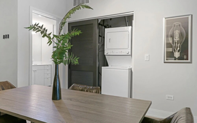 photo 5 of Beautiful 1BR Apt w Laundry in Belmont