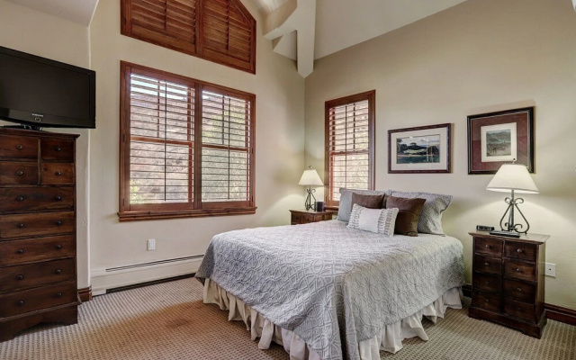 photo 3 of Beautiful 3 Br + In Avon Ge - Lodge At Brookside 3 Bedroom Condo, Avon