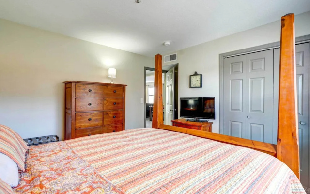 photo 2 of Beautiful Branson Condo w/ Golf + Pool Access!