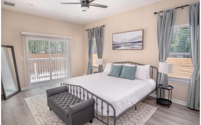 photo 2 of Beautiful Fenced 3BR 2BA Near Exciting Downtown