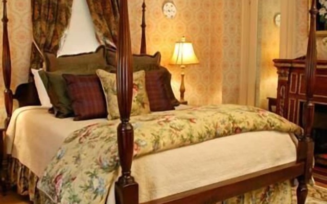 photo 5 of Bee and Thistle Inn
