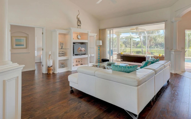 photo 4 of Bella Vista