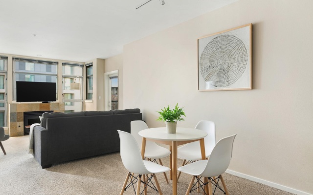 photo 3 of Bellevue Spacious 2BD 2BA Apartment