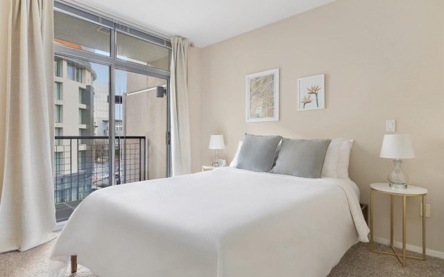 photo 4 of Bellevue Spacious 2BD 2BA Apartment