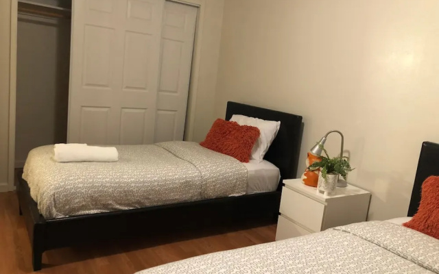 photo 2 of Berkeley Apartment 2 Mins Walking to UC Berkeley Extension II