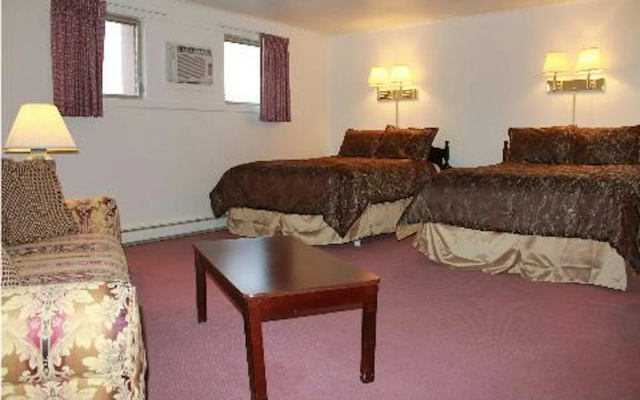 photo 4 of Berkshire Inn