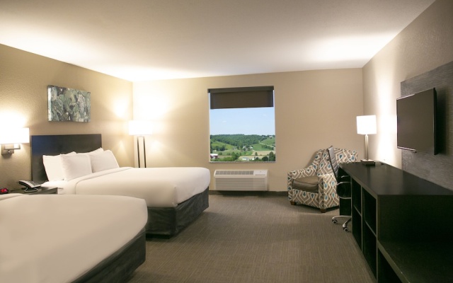 photo 3 of Berlin Encore Hotel & Suites