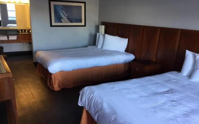 photo 3 of Extend-a-Suites Phoenix