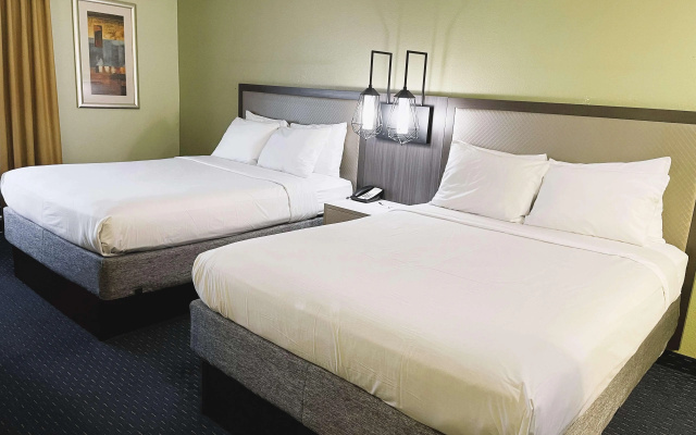 photo 3 of Park Inn by Radisson Albany, GA