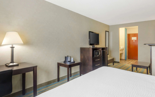 photo 5 of Best Western Plus Berkshire Hills Inn & Suites