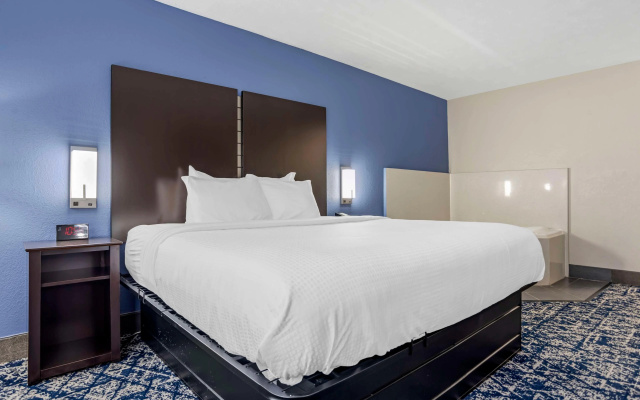 photo 4 of Best Western Canton Inn