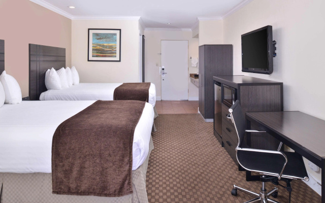 photo 3 of Best Western Capistrano Inn