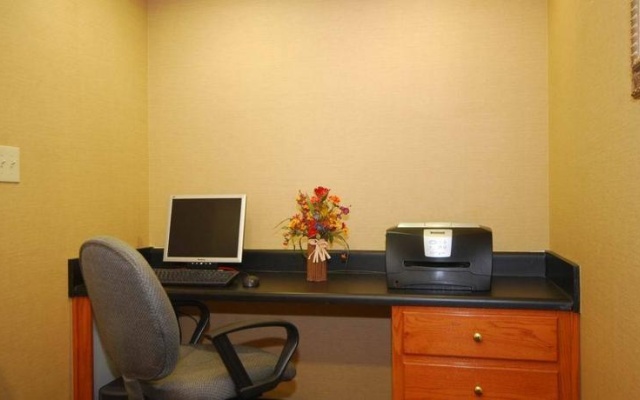 photo 2 of Best Western Carrollton Inn & Suites