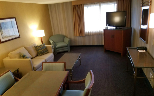photo 5 of Best Western Cascadia Inn
