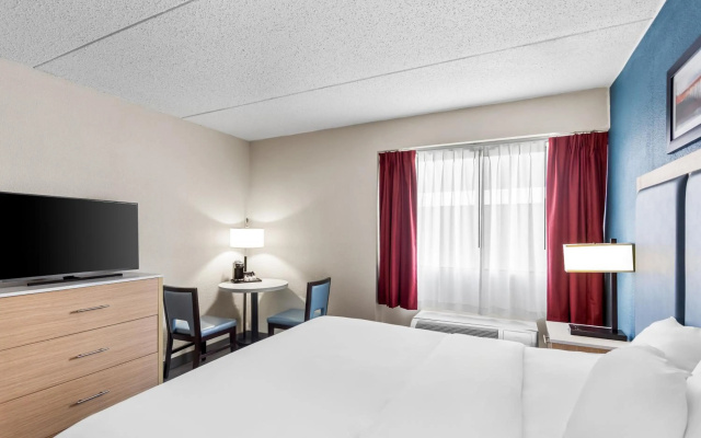 photo 4 of Quality Inn & Suites Charleston - Civic Center