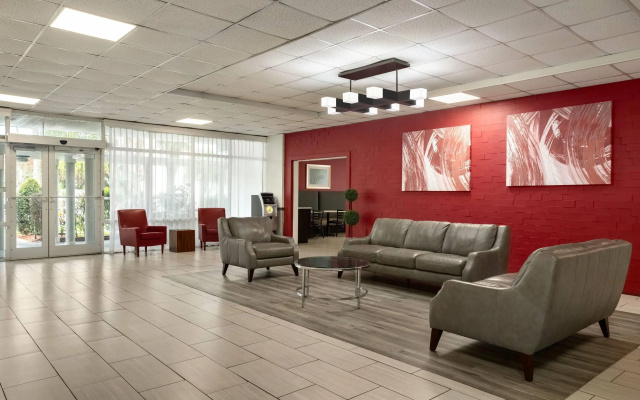photo 2 of Ramada by Wyndham Cocoa