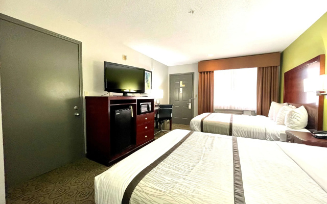 photo 4 of SureStay Hotel by Best Western Deer Park