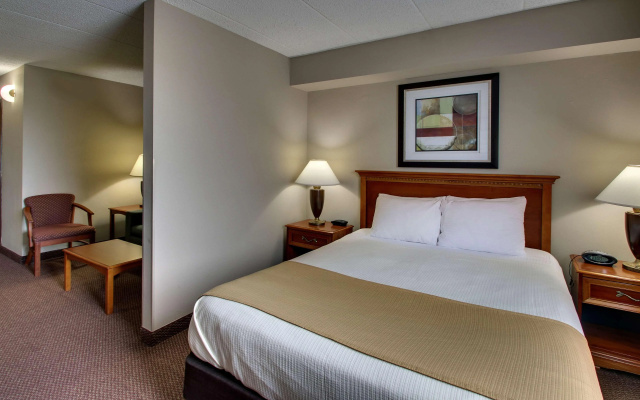 photo 3 of Best Western East Towne Suites