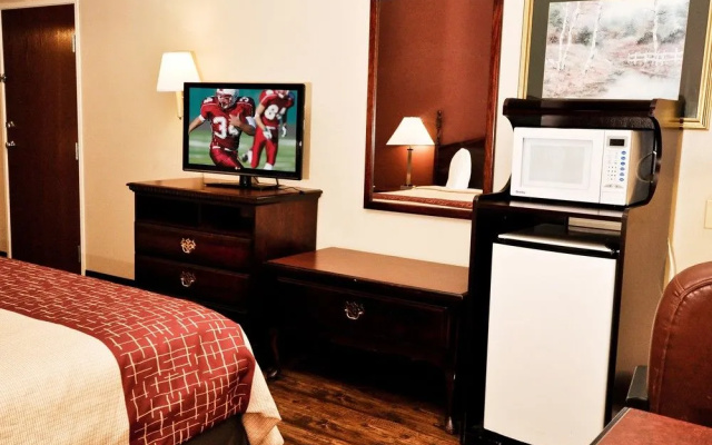 photo 3 of Best Western Executive Inn