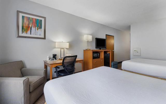 photo 4 of Best Western Garden Inn
