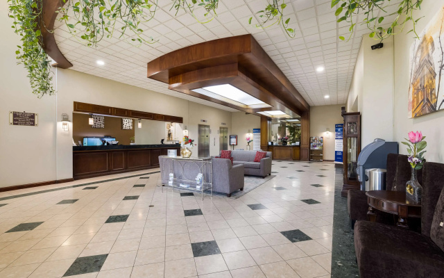 photo 2 of Best Western Grand Victorian Inn
