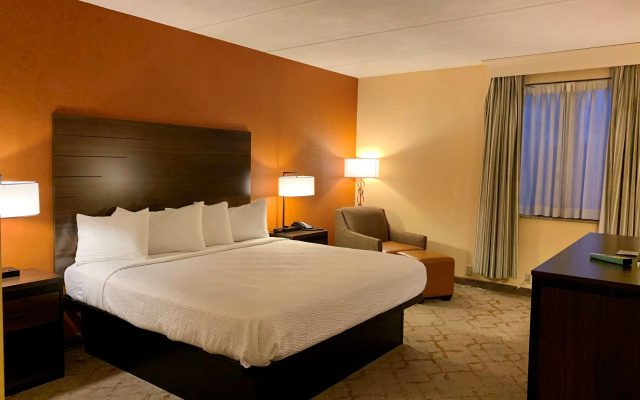 photo 4 of Best Western Grand Victorian Inn