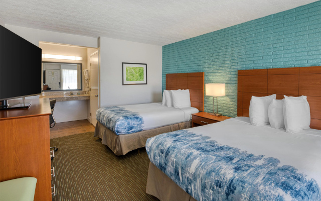 photo 3 of Best Western Hendersonville Inn