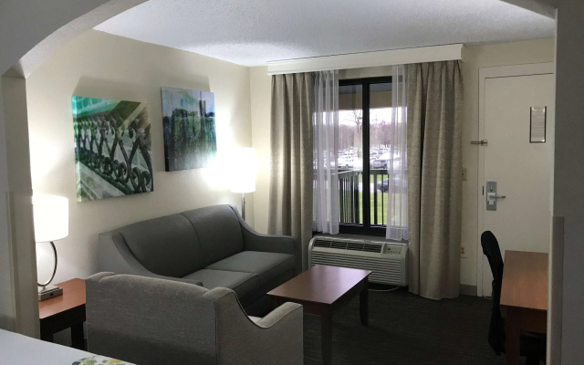 photo 5 of Best Western Inn & Suites - Monroe