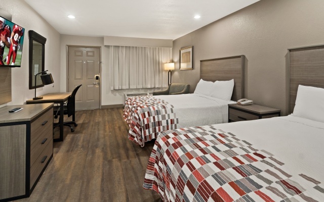 photo 3 of Red Roof Inn & Suites Irving – DFW Airport South